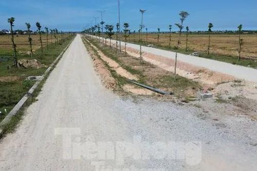 Đường làm 7 năm chưa xong, công trường không bóng người, cam kết chỉ trên giấy?