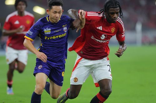 Hai Long: Mỗi phút giây đấu MU đều quý giá, khó quên