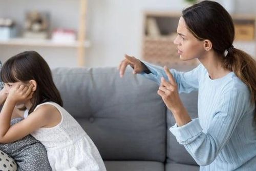 90% cha mẹ có 3 thói quen này mà không hay biết đang âm thầm làm hỏng con