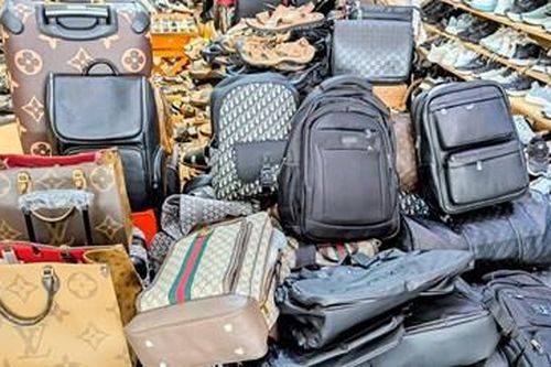 Phát hiện, thu giữ nhiều hàng hóa không rõ nguồn gốc