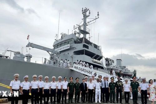Tàu hải quân Ấn Độ Ins Darshak thăm Thành phố Hồ Chí Minh
