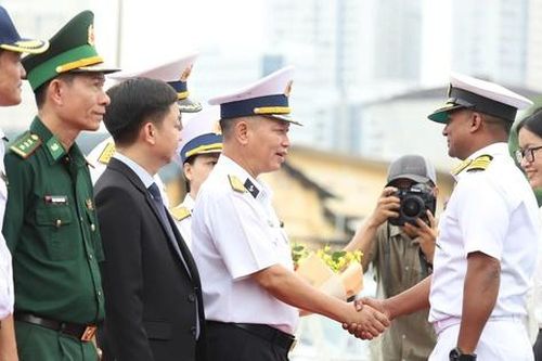 Tàu hải quân Ấn Độ INS Darshak thăm hữu nghị Tp.HCM, thúc đẩy hợp tác biển Việt Nam - Ấn Độ