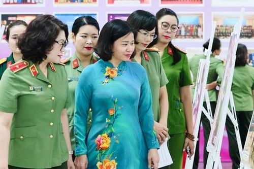 Biểu dương 20 tập thể, 80 cá nhân xuất sắc trong Phong trào thi đua của Phụ nữ Công an nhân dân