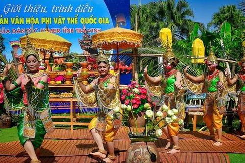 Phụ nữ Khmer - Hạt nhân sáng tạo của các hoạt động du lịch bản địa