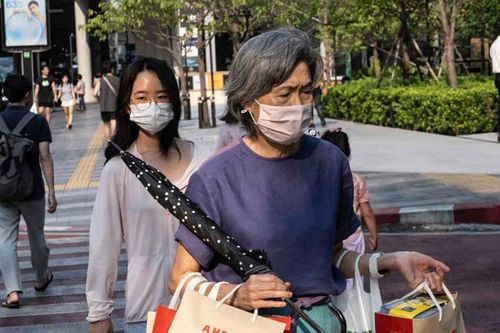 Nhiều nước châu Á đối mặt dịch Covid-19 bùng trở lại, Thái Lan nặng nhất