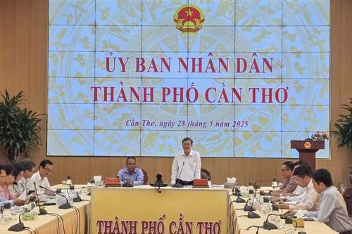 Cần Thơ, Sóc Trăng và Hậu Giang họp bàn về chỉ tiêu phát triển kinh tế - xã hội giai đoạn 2025 –2030