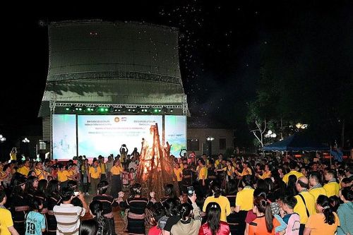 Hành trình về nguồn ý nghĩa và giàu cảm xúc