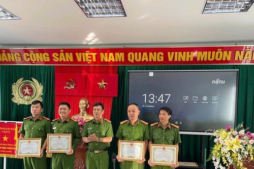 Tặng giấy khen cho lực lượng điều tra nhanh vụ án sát hại cô giáo ở Kbang