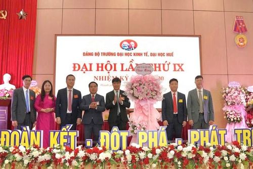 Phấn đấu trở thành trường đại học có uy tín, hội nhập quốc tế sâu rộng