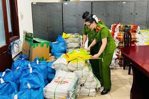 Khởi tố 4 đối tượng sản xuất, buôn bán gạo ST25 giả