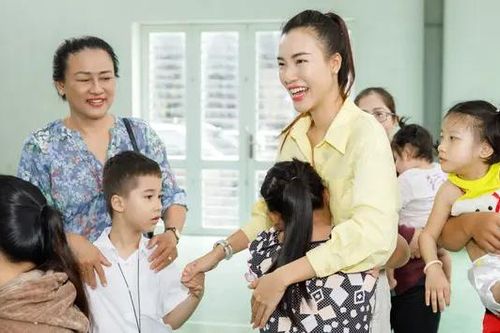 Á hậu Hoàng Oanh truyền cảm hứng tích cực