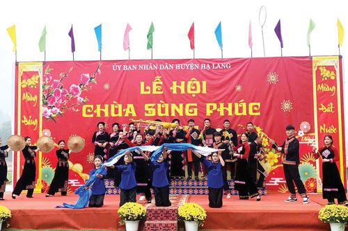 Đổi mới công tác dân tộc, thúc đẩy phát triển toàn diện