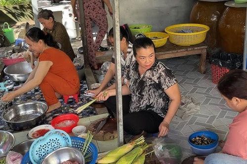 Về quê bạn trai ăn giỗ, mẹ anh nói một câu khiến tôi muốn từ bỏ