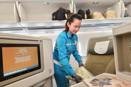 Vietnam Airlines và quy trình vệ sinh máy bay chuẩn 5 sao