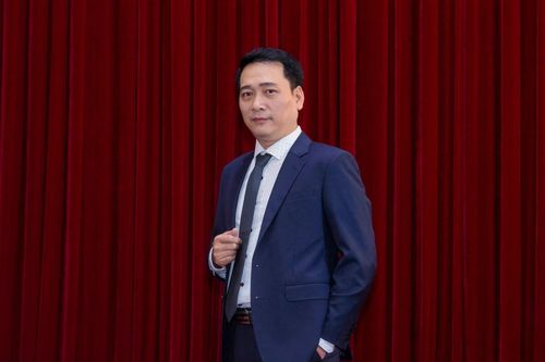 Nghệ sĩ Kiều Minh Hiếu làm Giám đốc Nhà hát Kịch Việt Nam