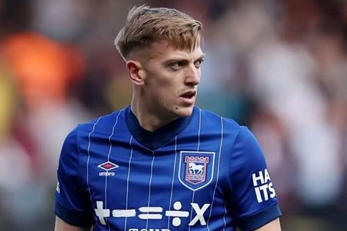 Chelsea đánh bại MU, giành chữ ký tiền đạo người Anh