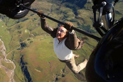 'Nhiệm vụ bất khả thi 8' - Tom Cruise quá liều