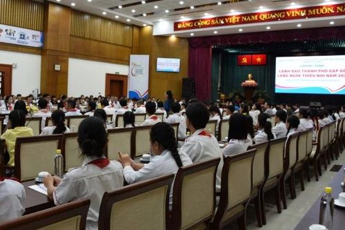 Lãnh đạo Thành phố Hồ Chí Minh gặp gỡ, lắng nghe thiếu nhi