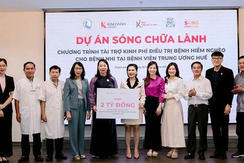 Hai tỷ đồng hỗ trợ điều trị bệnh hiểm nghèo cho bệnh nhi tại Huế