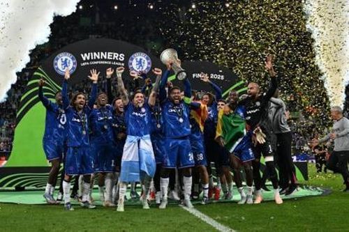 Ngược dòng ấn tượng trước Real Betis, Chelsea tạo lịch sử