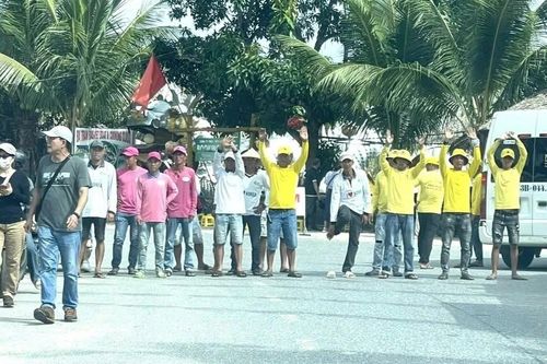 'Cò mồi' lộng hành ở bãi biển, du khách mất tiền oan