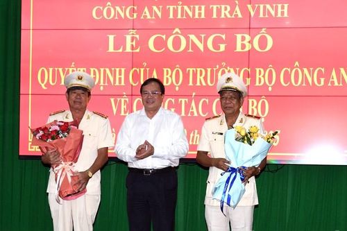 Hai Phó Giám đốc Công an tỉnh Trà Vinh nghỉ hưu trước tuổi