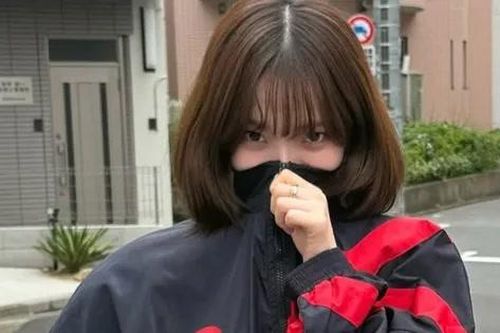 Chiếc áo gây tranh cãi nhất Hàn Quốc lúc này