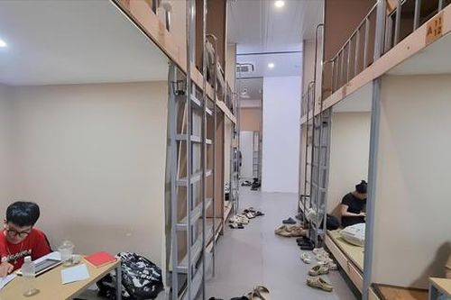 'Chuyển hộ khẩu' ra quán cà phê