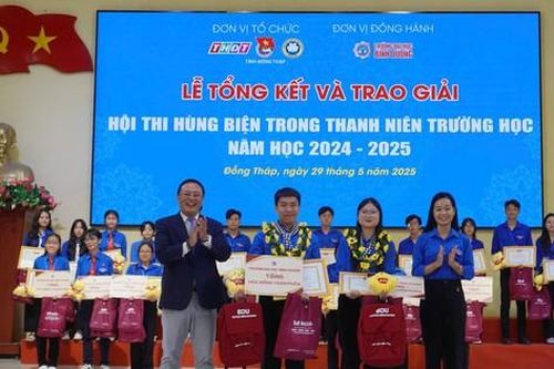 Học sinh Đồng Tháp thi hùng biện 'tự hào vững tin theo Đảng'