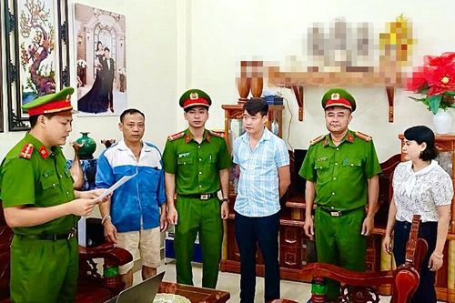 Bắt giám đốc, chủ sở hữu công ty trong đường dây mua bán hóa đơn hàng trăm tỷ đồng