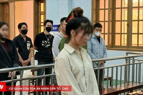 Mâu thuẫn trên mạng xã hội, nữ sinh lớp 12 đâm tử vong nữ sinh lớp 11