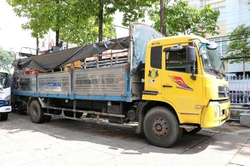 Triệt phá đường dây vận chuyển trái phép máy gặt đập từ Campuchia về Việt Nam