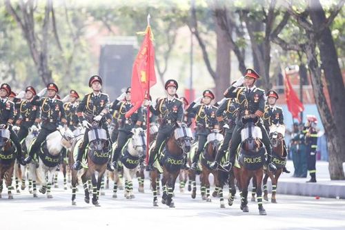 Hành trình từ quá khứ đến tương lai
