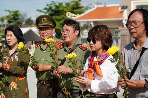 'Khát vọng hòa bình' trên miền đất hồi sinh sau chiến tranh