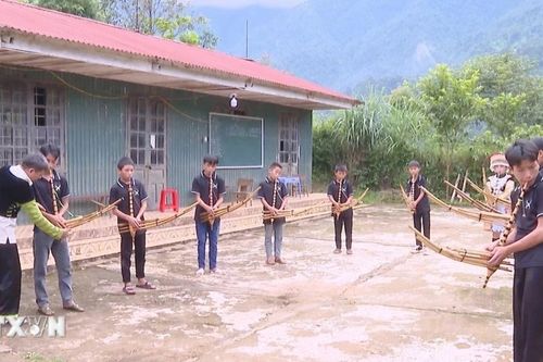 Yên Bái: Gìn giữ tiếng khèn Mông ở vùng cao Trạm Tấu
