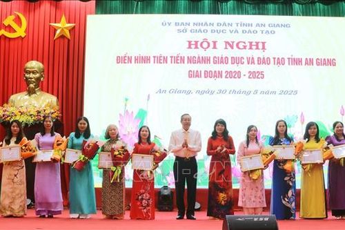Nhân rộng các điển hình tiên tiến, đổi mới sáng tạo trong giáo dục và đào tạo