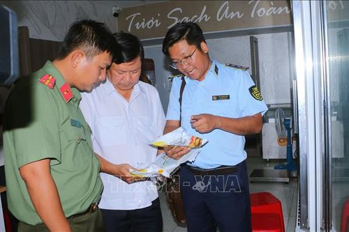 Cao điểm chống buôn lậu: Các địa phương phát hiện, xử lý nhiều thực phẩm không nguồn gốc