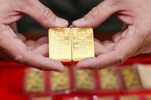 Nóng nhất trong ngày: Giá vàng miếng SJC và vàng nhẫn lại tăng; C.P. Việt Nam bị tố trà trộn heo bệnh, gà bệnh