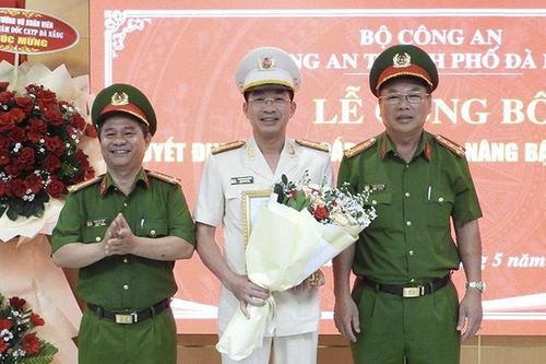 Phó Giám đốc phụ trách Công an Đà Nẵng được thăng hàm đại tá trước niên hạn