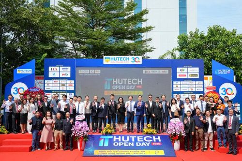 Ngày hội việc làm HUTECH - Nơi doanh nghiệp 'đặt hàng', sinh viên sẵn sàng bứt phá
