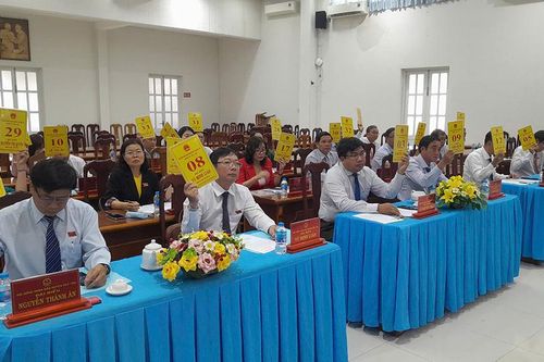 HĐND huyện Phú Tân tổ chức kỳ họp thứ 19 (chuyên đề)
