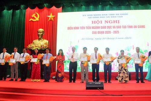 An Giang tuyên dương 61 tập thể, 50 cá nhân tiêu biểu của ngành giáo dục đào tạo giai đoạn 2020-2025
