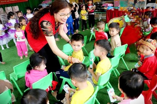 Cho măng non mọc thẳng