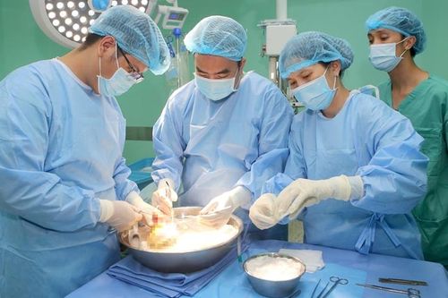 Nữ bệnh nhân ghép tim hồi sinh sau 4 lần hụt 'cơ hội vàng'