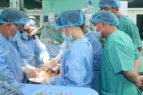 Nữ bệnh nhân hồi sinh sau 4 lần hụt 'cơ hội vàng'