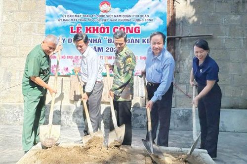 Đồng hành với người nghèo