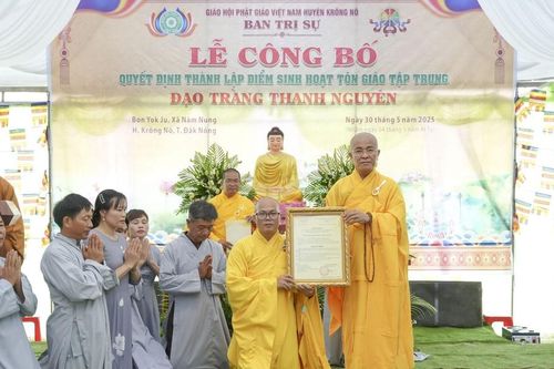 Đắk Nông: Công bố quyết định thành lập điểm sinh hoạt tôn giáo tập trung Thanh Nguyên