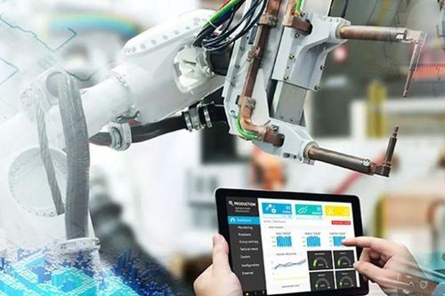 Trường chuyên đứng trước yêu cầu nhân lực do cách mạng công nghiệp lần thứ Tư đặt ra