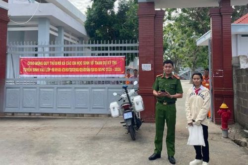 Công an xã kịp thời hỗ trợ thí sinh đi nhầm điểm thi hơn 60km