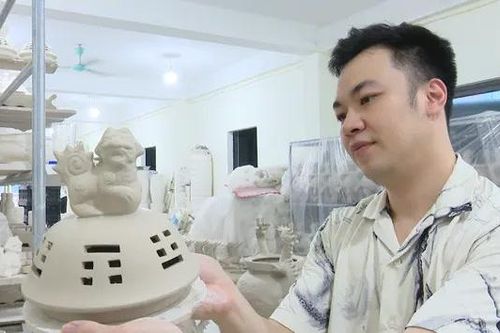 Thợ gốm Bát Tràng đổi mới từ truyền thống ngàn đời